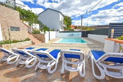 Ferienhaus mit Klimaanlage und Pool