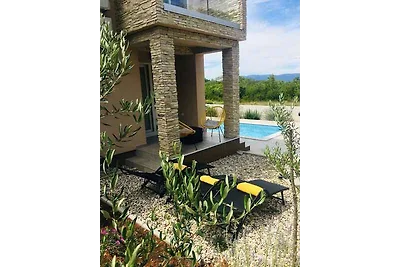 Ferienwohnung mit gemeinsamen Pool ruhig