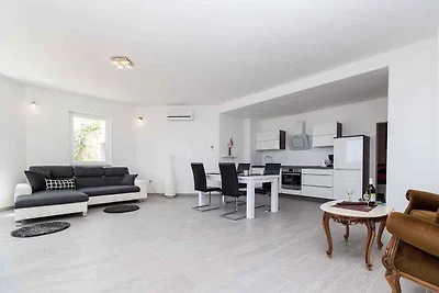 Ferienwohnung mit Terrasse und Internet