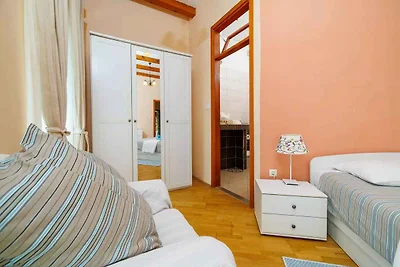 Ferienhaus mit Pool und Klimaanlage