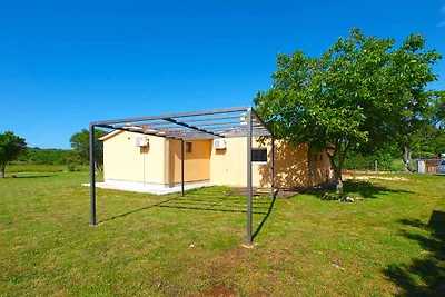 Ferienhaus mit Terrasse und Klimaanlage