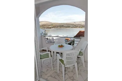 Ferienwohnung mit Balkon und Meerblick