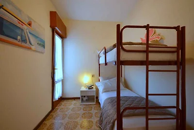 Ferienwohnung mit Balkon und Klimaanlage