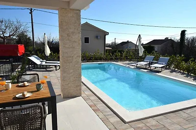 Villa mit Swimmingpool