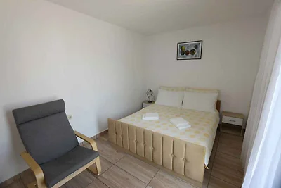 Ferienwohnung mit Klimaanlage und Balkon