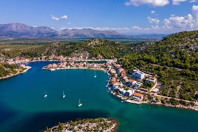 Ferienwohnung Mit Merblick und Terasse
