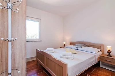 Gemütliches Ferienhaus Andela in Sukošan bei