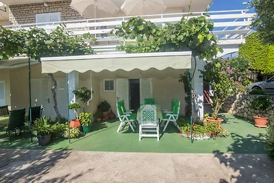 Ferienwohnung mit Balkon und Klimaanlage