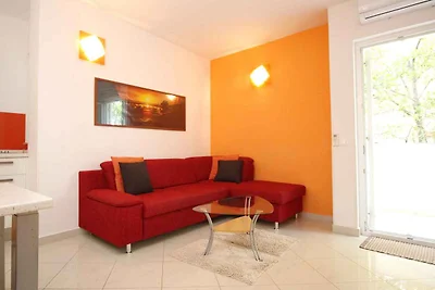 Ferienwohnung mit Terrasse und Klimaanage