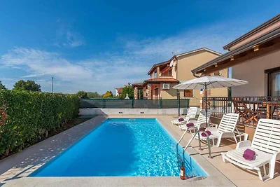 Villa mit Klimaanlage und Pool