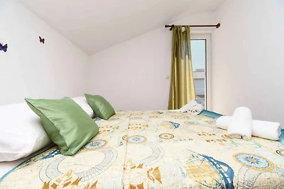 Gemütliche Familienvilla mit Meerblick auf