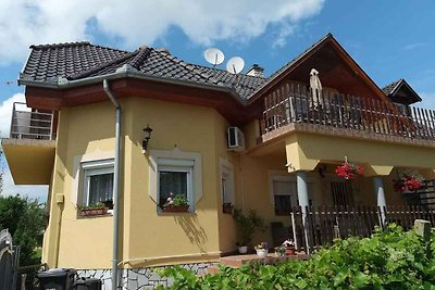 Ferienwohnung mit Garten und Kinderschaukel