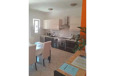 Ferienwohnung mit Klimaanlage und Pool (chlor