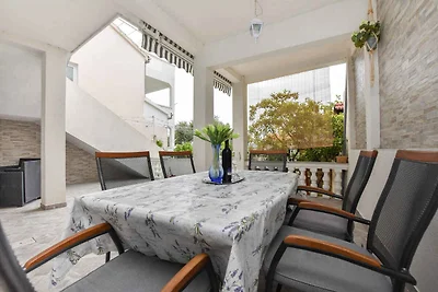 apartman za odmor Obiteljski odmor Turanj