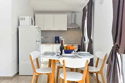 Ferienhaus mit Garten und Grill