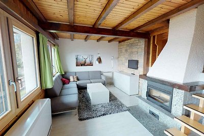 Chalet mit Balkon und Heizung