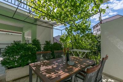 Ferienwohnung mit Balkon und Pool