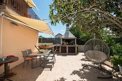 Gemütliche Ferienwohnung Hrvatić in Rogoznica