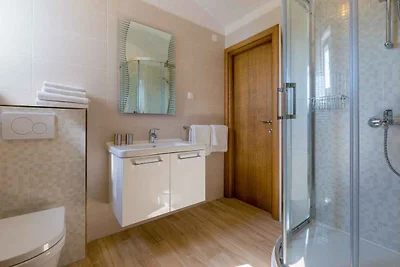 Ferienwohnung mit Terrasse und Meerblick