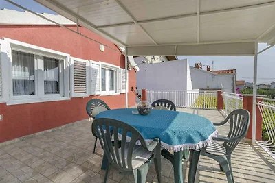 Ferienwohnung mit Balkon und Klimaanlage