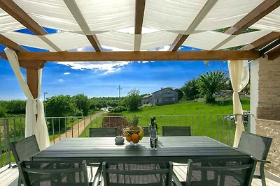 Villa mit Klimaanlage und Pool