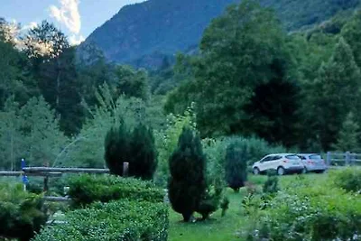 Ferienhaus In ruhiger Lage in den Bergen am R