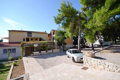 Ferienwohnung mit Klimaanlage und Terrasse, d