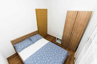 Gemütliches Apartment Vesna in Vodice für ein