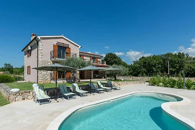 Villa mit Klimaanlage und Pool