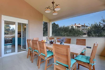 Ferienhaus mit Terrasse und Klimaanlage