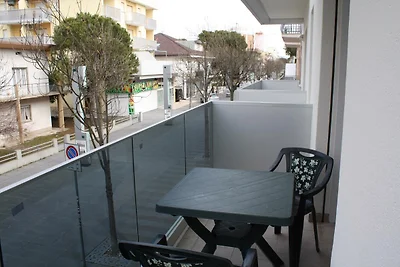 Ferienwohnung mit Klimaanlage und Balkon