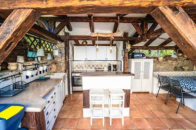 Villa mit Pool und Klimaanlage