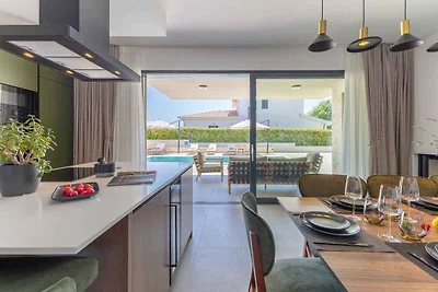 Elegante Villa mit privatem Pool, Terrasse un