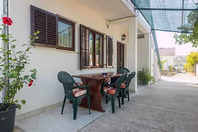 Ferienwohnung mit Klimaanlage und Terrasse