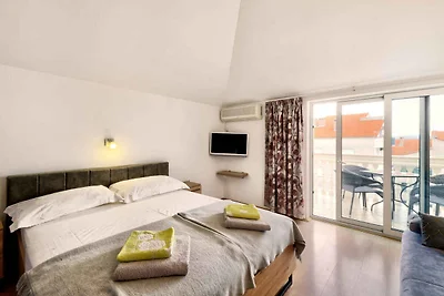 Ferienwohnung mit Balkon und Meerblick