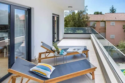 Ferienhaus mit Swimmingpool, Grill und