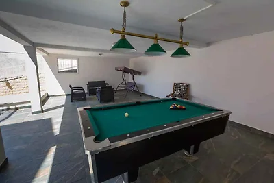 Ferienwohnung mit Swimmingpool und Whirlpool 