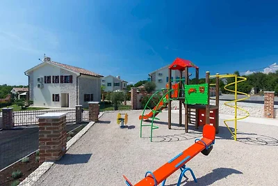 Villa mit Klimaanlage und Aussenpool