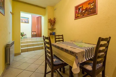 Ferienwohnung mit Balkon und Grillmöglichkeit