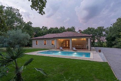 Villa Mirabella mit Pool