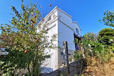 Ferienwohnung mit Terrasse und Grill