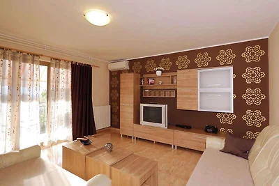 Ferienwohnung mit Terrasse und Whirlpool im