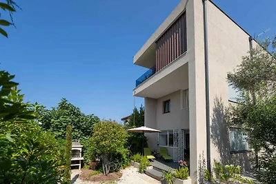 Ferienhaus mit Garten und Grill