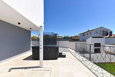 Villa mit Klimaanlage und Pool