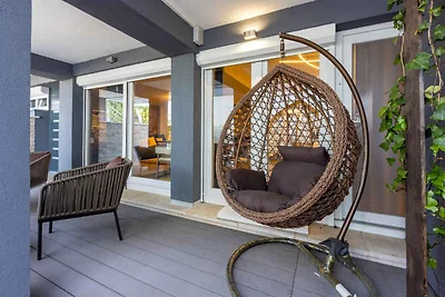 Ferienwohnung mit Terrasse und Whirlpool
