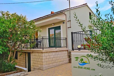 Ferienhaus mit Pool und Klimaanlage
