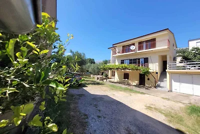 Ferienwohnung mit Terrasse und Klimaanlage