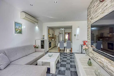 Ferienwohnung mit Klimaanlage und Terrasse