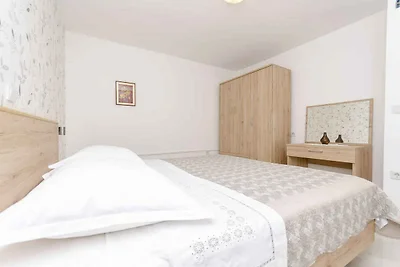 Holiday flat family holiday Okrug Gornji