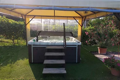 Ferienhaus mit Pool, Whirlpool und
